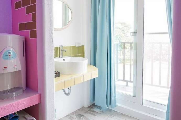 Imagen de la habitación del Hotel Bay Inn. Foto 7