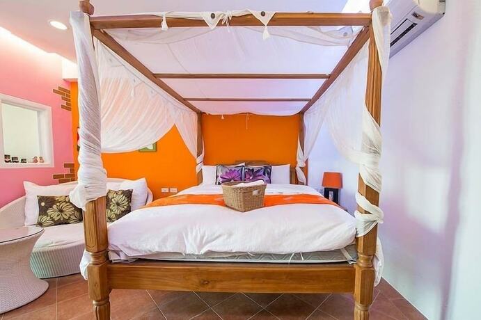 Imagen de la habitación del Hotel Bay Inn. Foto 19