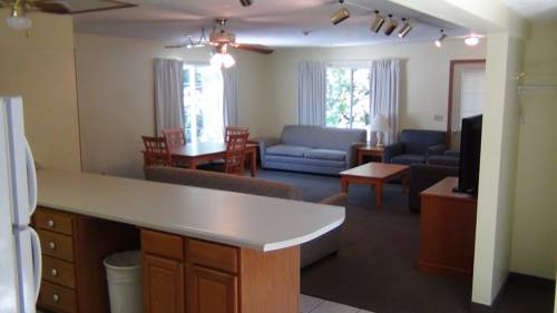 Imagen de la habitación del Hotel Bay Lodging Resort. Foto 11