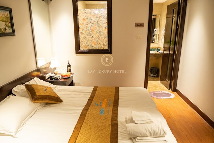 Imagen de la habitación del Hotel Bay Luxury. Foto 10