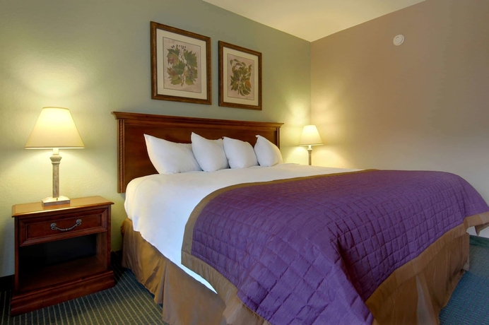 Imagen de la habitación del Hotel Bay Mountain Inn. Foto 6