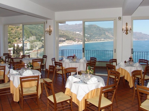 Imagen general del Hotel Bay Palace Mazzar&ograve;. Foto 6