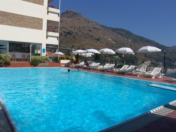 Imagen general del Hotel Bay Palace Mazzar&ograve;. Foto 7