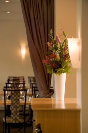 Imagen del bar/restaurante del Hotel Bay Plaza. Foto 6