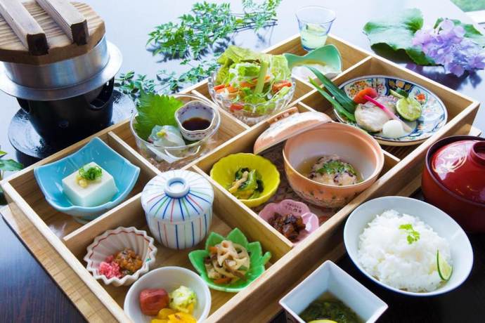 Imagen de la habitación del Hotel Bay Resort Naruto Kaigetsu. Foto 9