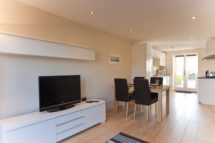 Imagen de la habitación del Hotel Bay Retreat Villas. Foto 13