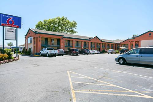 Imagen general del Hotel Bay Side Inn & Suites. Foto 1