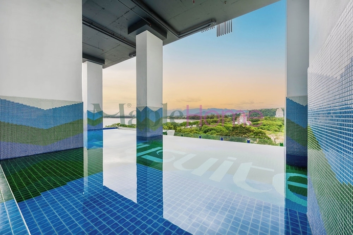 Imagen de la piscina del Hotel Bay Suites Premier Suites Kota Kinabalu. Foto 10