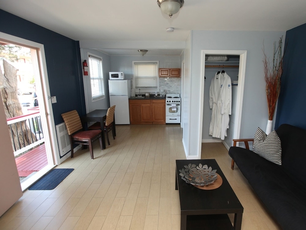Imagen de la habitación del Hotel Bay Watch And Marina. Foto 2