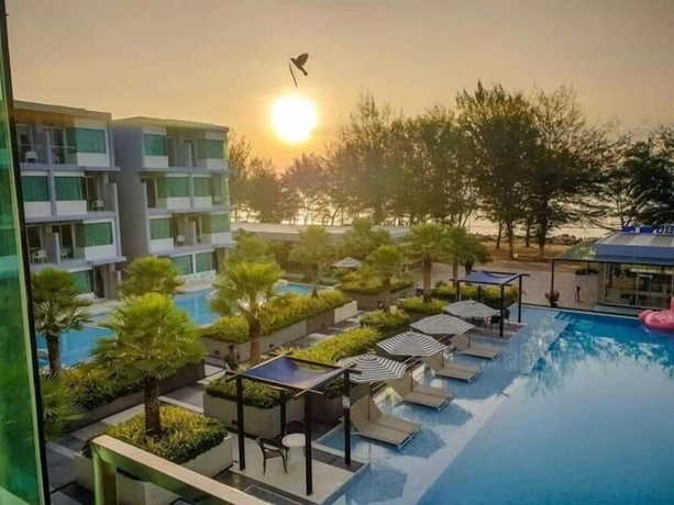 Imagen de la piscina del Hotel Bay Window @ Sea Hotel. Foto 15