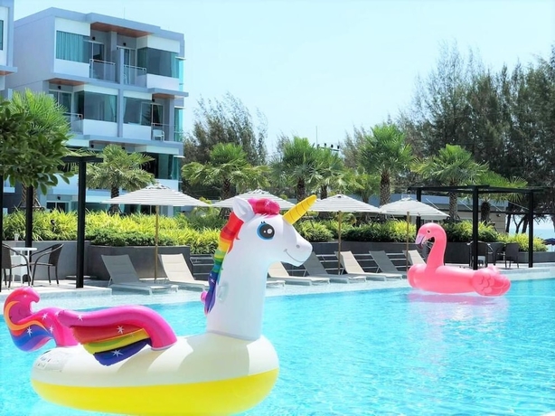 Imagen de la piscina del Hotel Bay Window @ Sea Hotel. Foto 17