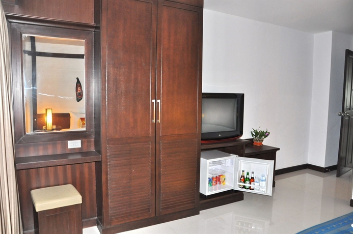 Imagen de la habitación del Hotel Baya Patong. Foto 6