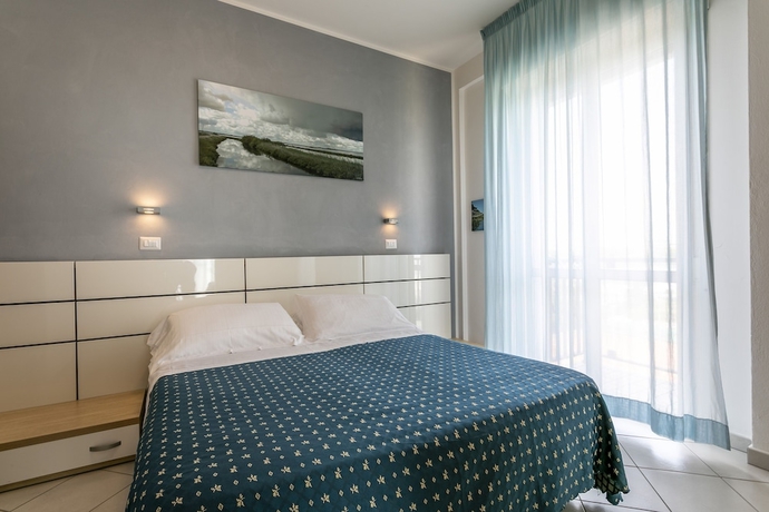 Imagen de la habitación del Hotel Baya Strand. Foto 5