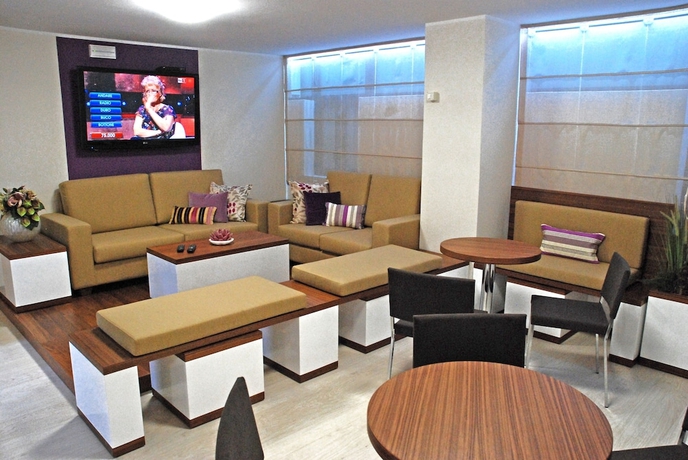 Imagen del bar/restaurante del Hotel Baya Strand. Foto 2