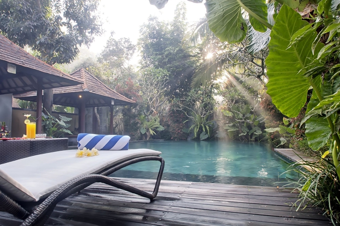 Imagen de la piscina del Hotel Bayad Ubud Bali Villa. Foto 16