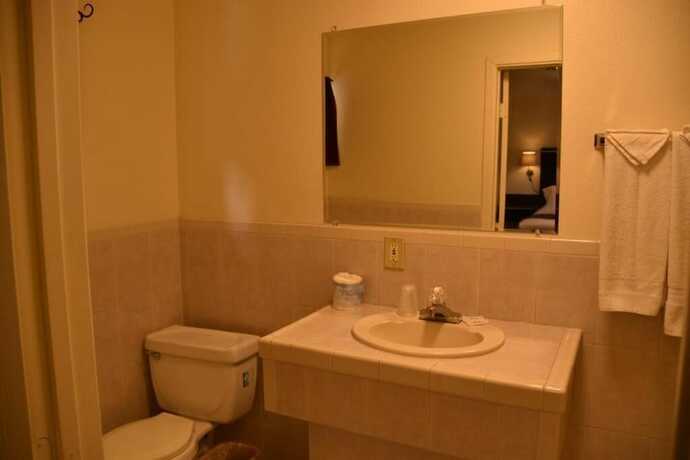 Imagen general del Hotel Baycities Motel. Foto 8