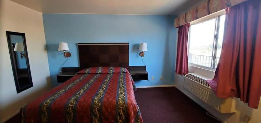 Imagen de la habitación del Hotel Baycities Motel. Foto 20