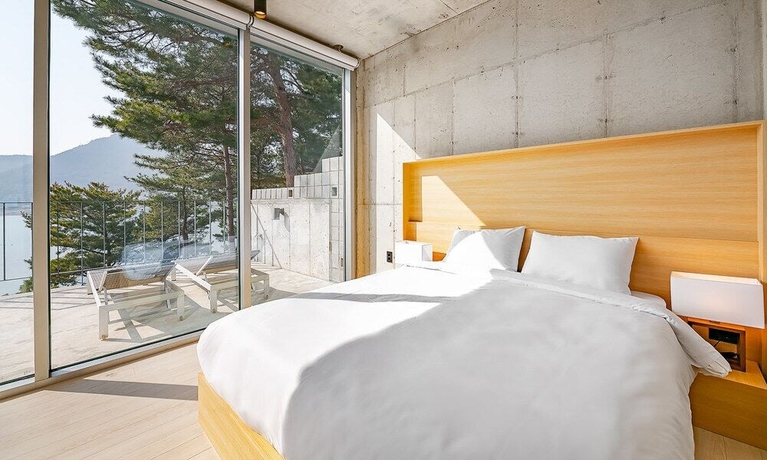 Imagen de la habitación del Hotel Bayclub. Foto 2