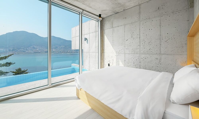 Imagen de la habitación del Hotel Bayclub. Foto 4