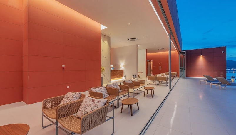 Imagen de los interiores del Hotel Bayclub. Foto 19