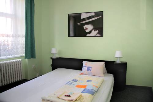 Imagen de la habitación del Hotel Bayer. Foto 5