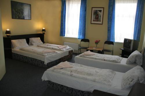 Imagen de la habitación del Hotel Bayer. Foto 9