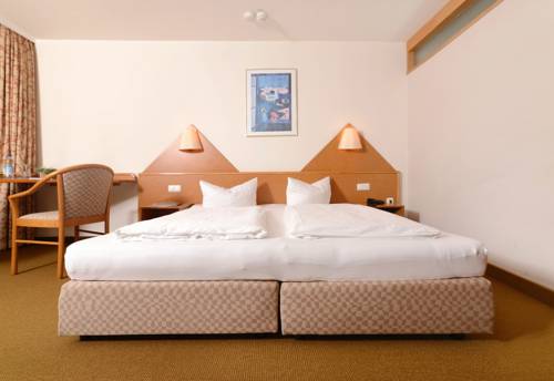 Imagen de la habitación del Hotel Bayerisch Meran. Foto 11