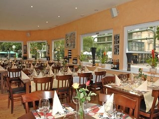 Imagen del bar/restaurante del Hotel Bayerischer Hof, Baden Baden. Foto 2