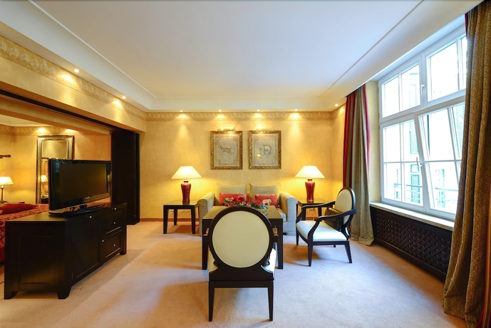 Imagen de la habitación del Hotel Bayerischer Hof, Munich. Foto 12