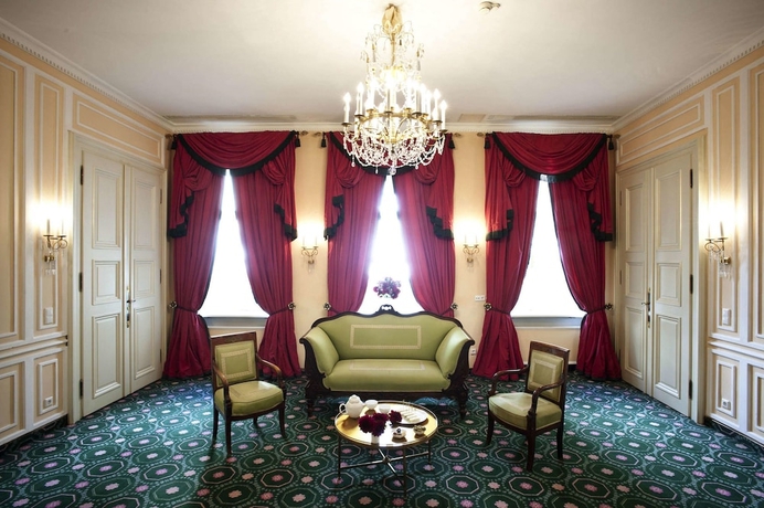 Imagen de la habitación del Hotel Bayerischer Hof, Munich. Foto 15