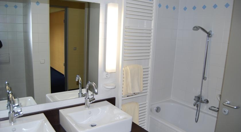 Imagen de la habitación del Hotel Bayern Vital. Foto 6