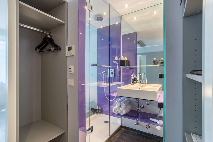 Imagen de la habitación del Hotel Bayer's City. Foto 13