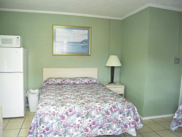 Imagen general del Hotel Bayfront Cottages. Foto 6