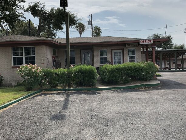 Imagen general del Hotel Bayfront Cottages. Foto 10