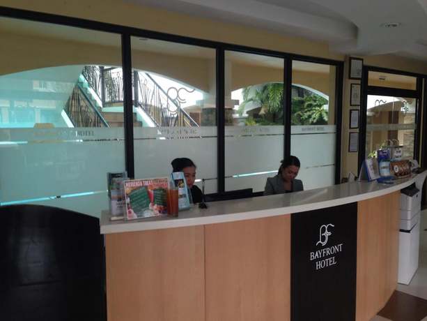 Imagen de los interiores del Hotel Bayfront Hotel Subic. Foto 16