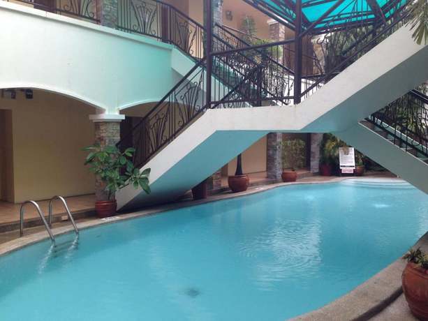 Imagen de la piscina del Hotel Bayfront Hotel Subic. Foto 19
