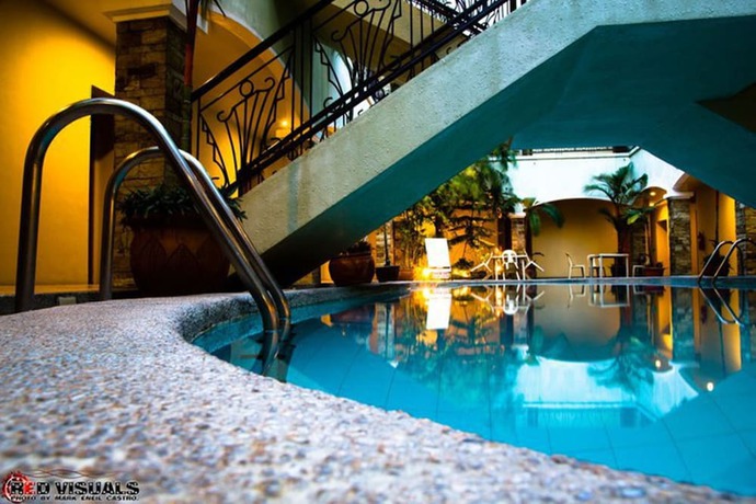 Imagen de la piscina del Hotel Bayfront Hotel Subic. Foto 20