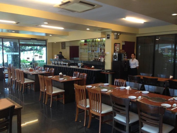Imagen del bar/restaurante del Hotel Bayfront Hotel Subic. Foto 2