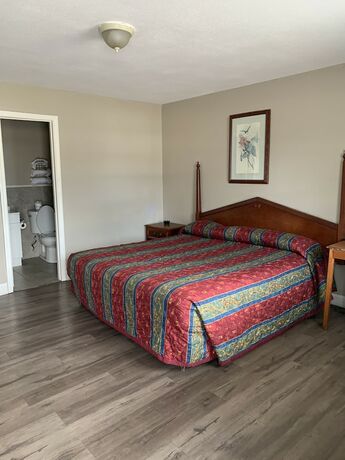 Imagen de la habitación del Hotel Bayfront Inn. Foto 13