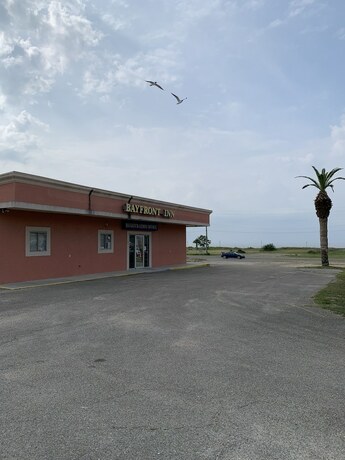 Imagen general del Hotel Bayfront Inn. Foto 5