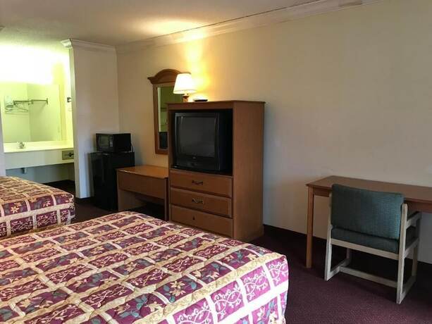 Imagen general del Hotel Bayfront Inn. Foto 6