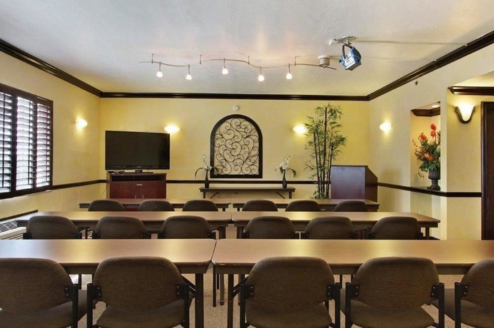 Imagen de los interiores del Hotel Bayfront Inn Fifth Avenue. Foto 12