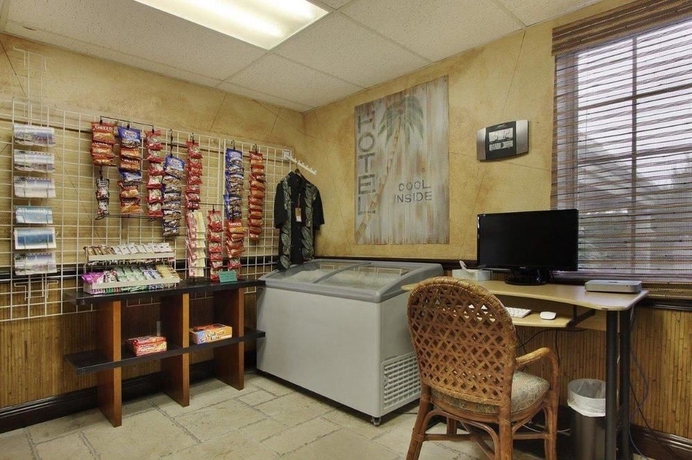 Imagen de los interiores del Hotel Bayfront Inn Fifth Avenue. Foto 13