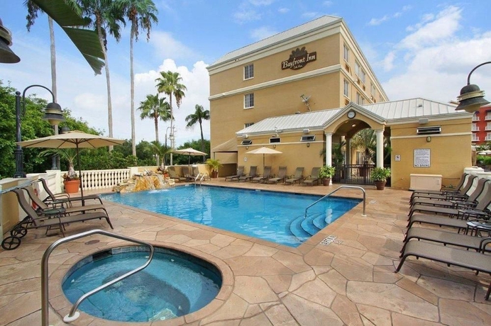 Imagen de la piscina del Hotel Bayfront Inn Fifth Avenue. Foto 16