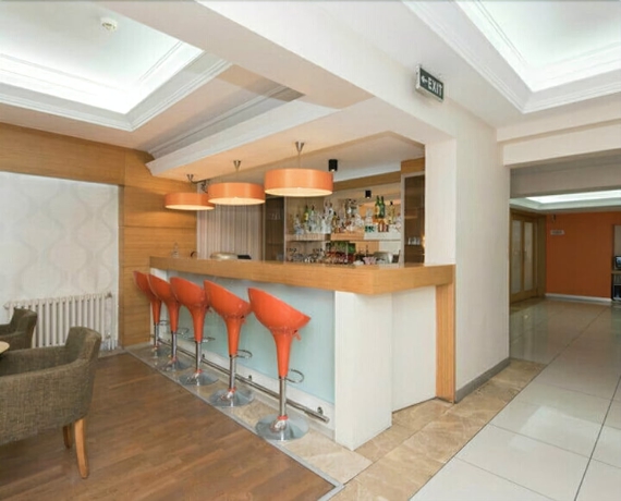 Imagen del bar/restaurante del Hotel Baylan - Basmane. Foto 2