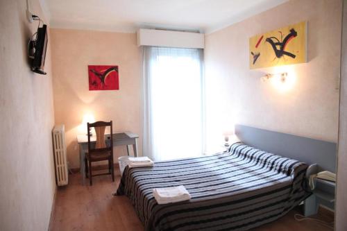 Imagen de la habitación del Hotel Bayle. Foto 6