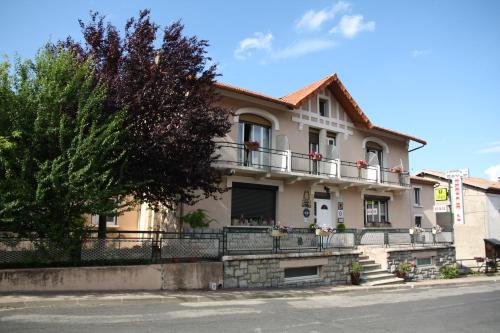 Imagen general del Hotel Bayle. Foto 1