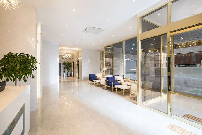 Imagen de los interiores del Hotel Baymond. Foto 18