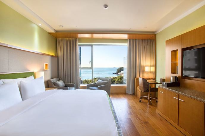 Imagen de la habitación del Hotel Baymond. Foto 3