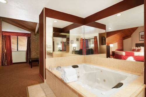 Imagen de la habitación del Hotel Baymont By Wyndham Anderson. Foto 11